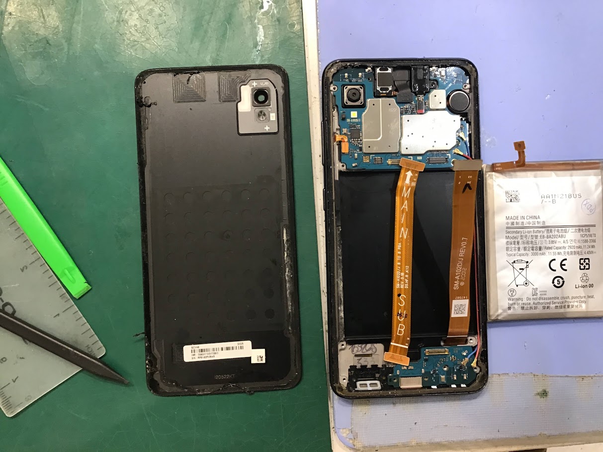 GalaxyA20のバッテリー交換ならデータそのまま修理可能なスマホ修理工房セレオ甲府店へ！